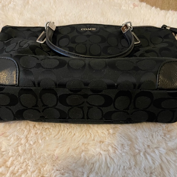 Coach Signature Print Purse - Picture 4 of 5